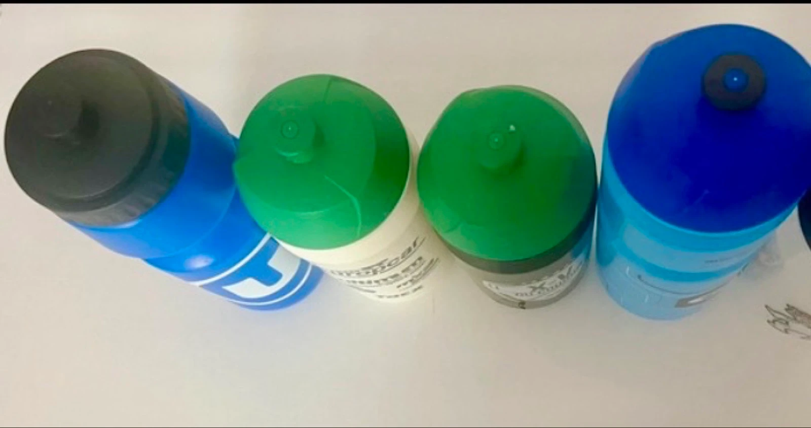 Lote de 4 botellas de plástico – photo 2